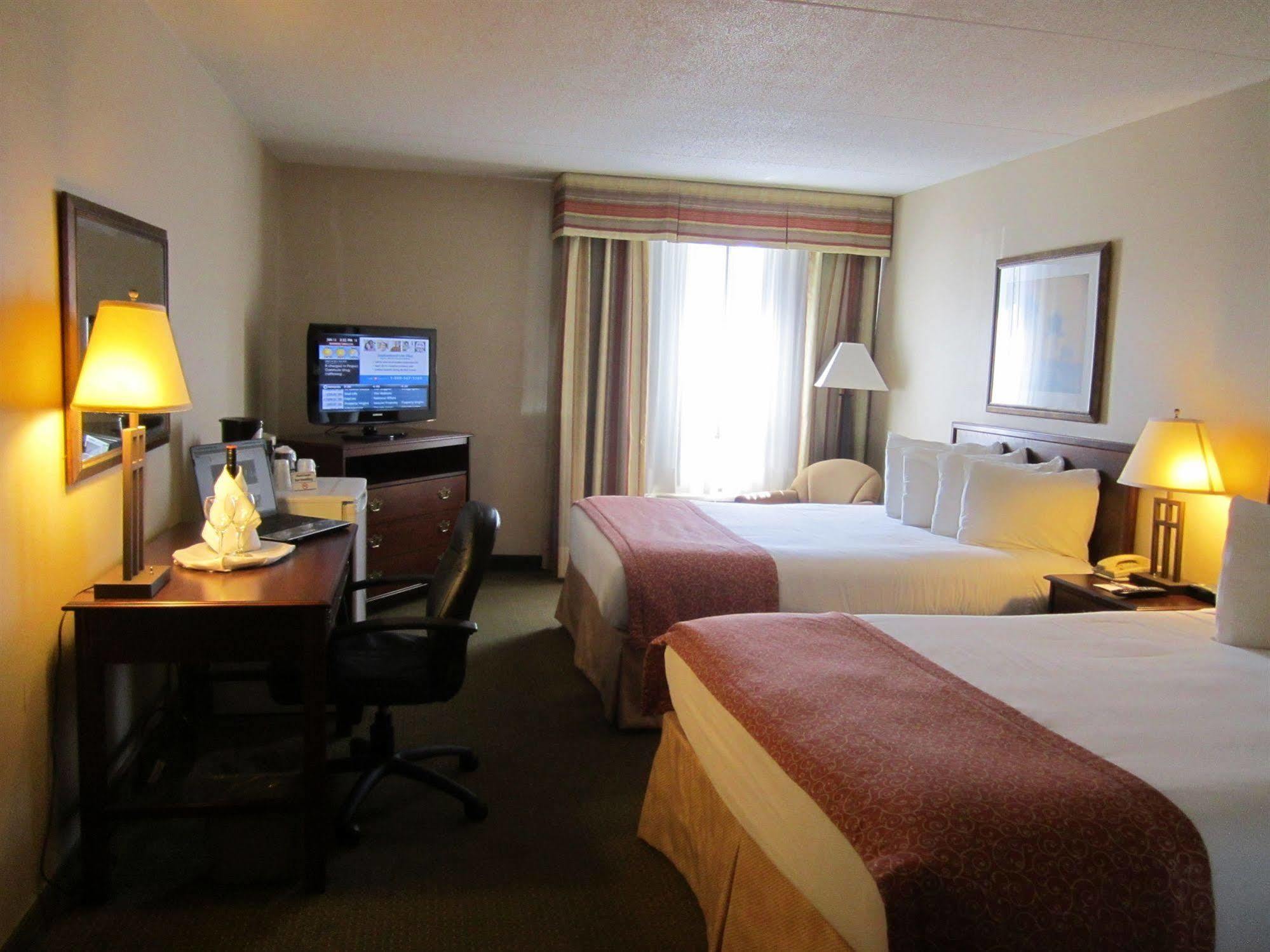 Red Pine Inn & Conference Centre Alliston Exterior foto
